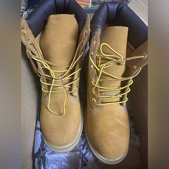 TIMBERLAND 6-INCH PREMIUM WATERPROOF BOOTS Juniors size 5 - Picture 3 of 5